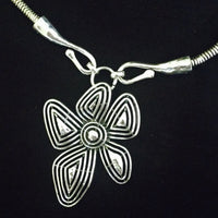 Chunky Flower Pendant Necklace, Necklace - simple to stunning